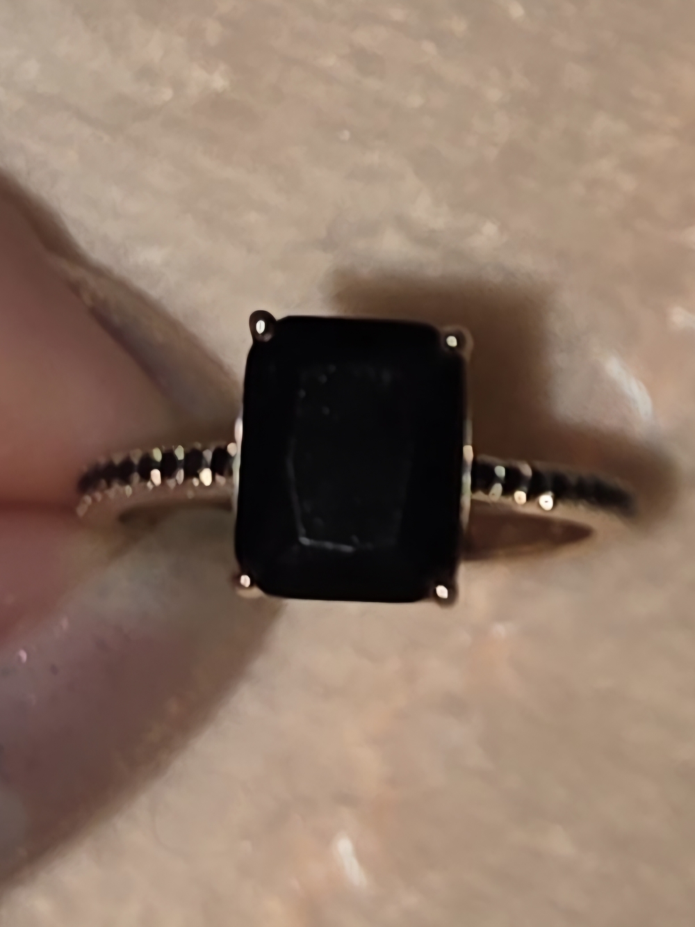 Black Stone Rose Gold Ring - Elegant Women’s Jewelry